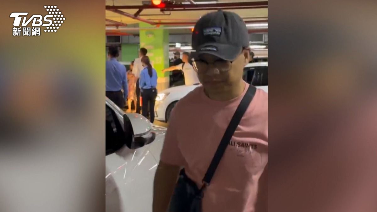 呂小姐被人壓在地上長達10多分鐘,當時路過的熱心民眾洪先生看不下去上前制止,請對方放開,對方才罷手(圖/民眾提供)