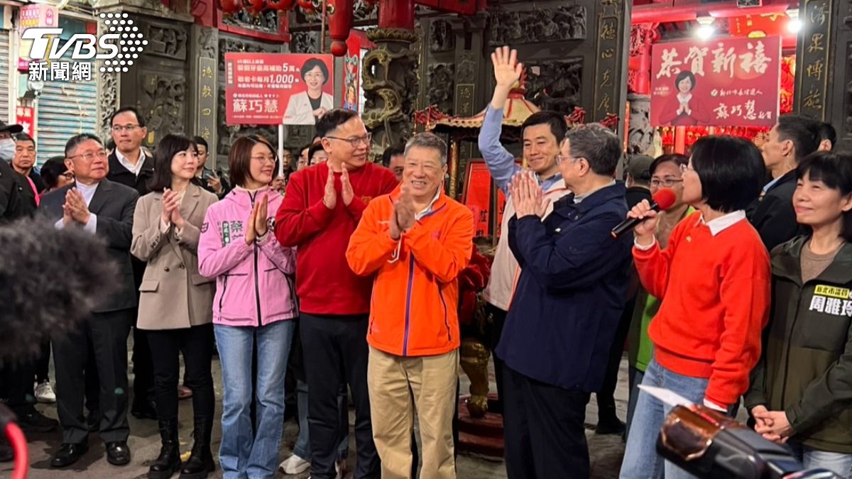 卓榮泰細數蘇巧慧政績,支持她接替「新北市這個家」。(圖/張哲輔攝)