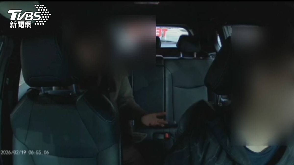 控男搭霸王車「藉口」一堆！誆去超商領錢秒消失。（圖／TVBS）