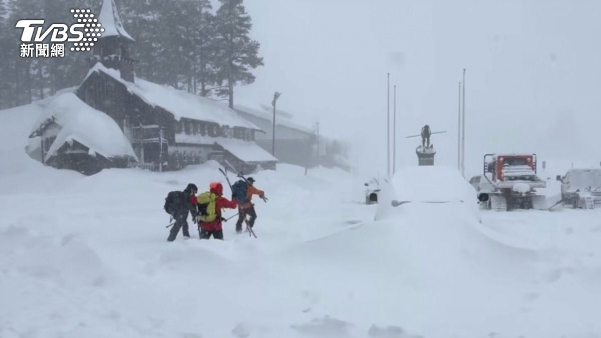 加州雪崩釀8死1失蹤,成為美國40年來單次死亡最慘重雪崩事故。(圖/達志影像美聯社)