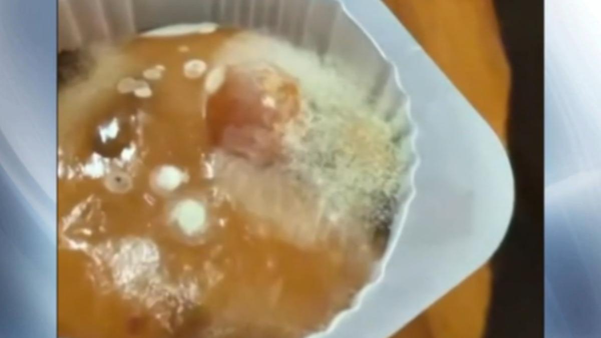 過年禮盒發霉。（圖／翻攝FB爆料公社）