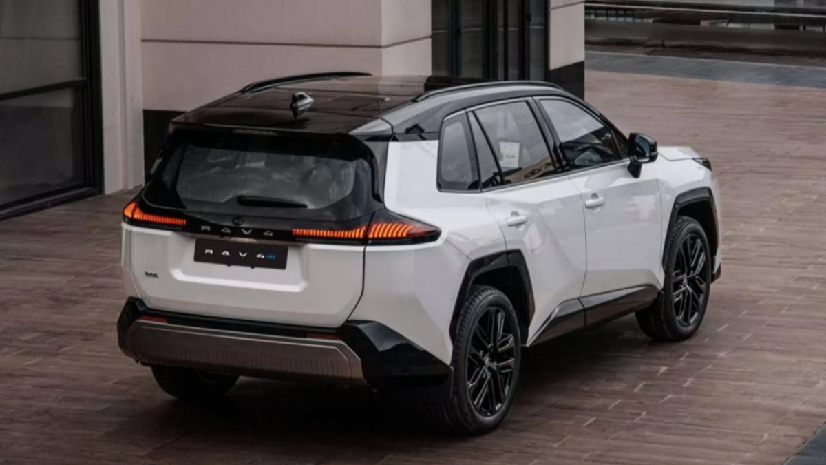 RAV4在中東市場方面預計將以2.0升動力作為入門選項。(圖/Toyota)