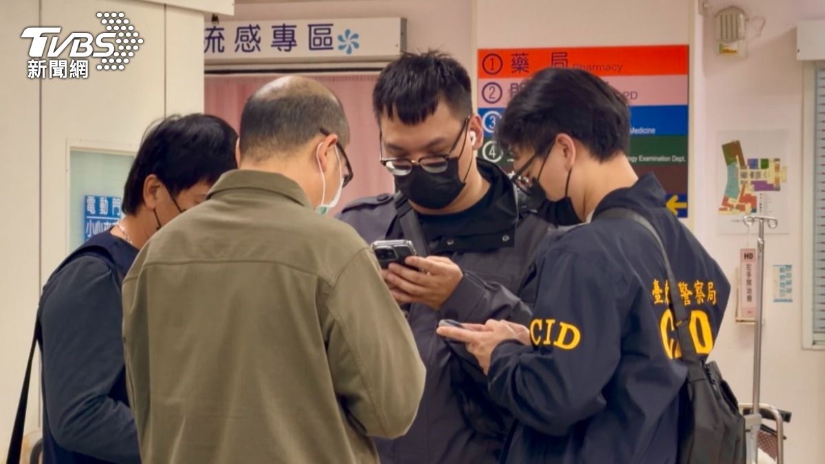 台東馬偕醫院急診室深夜湧入多名刑警，疑似除釐清案情外，並向高層回報葉男傷勢情況。（圖／TVBS）