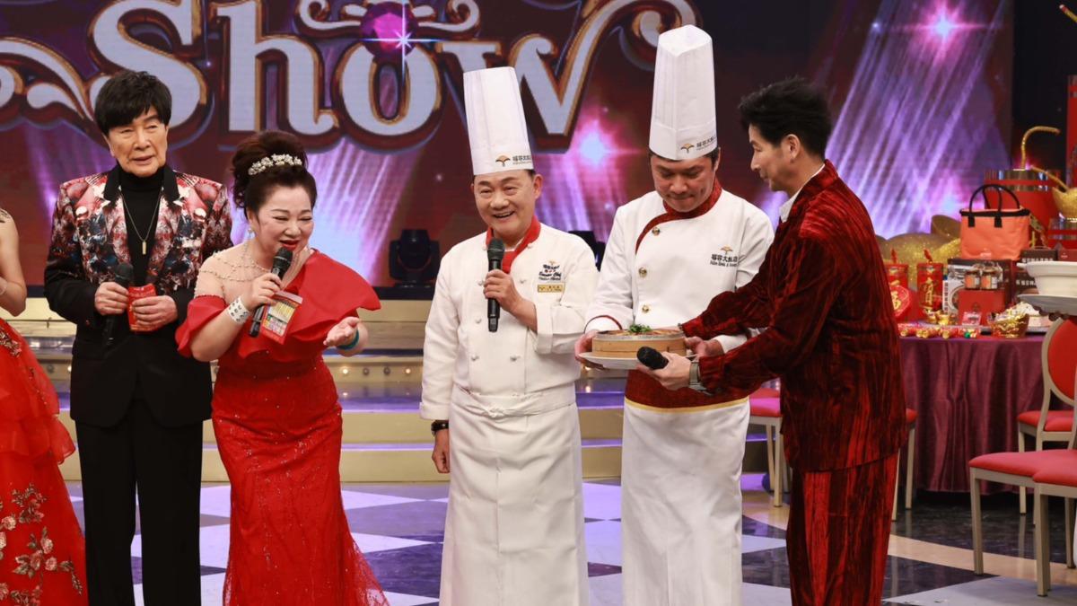 《超級冰冰Show》請來阿基師到棚內辦桌。(圖/民視提供)