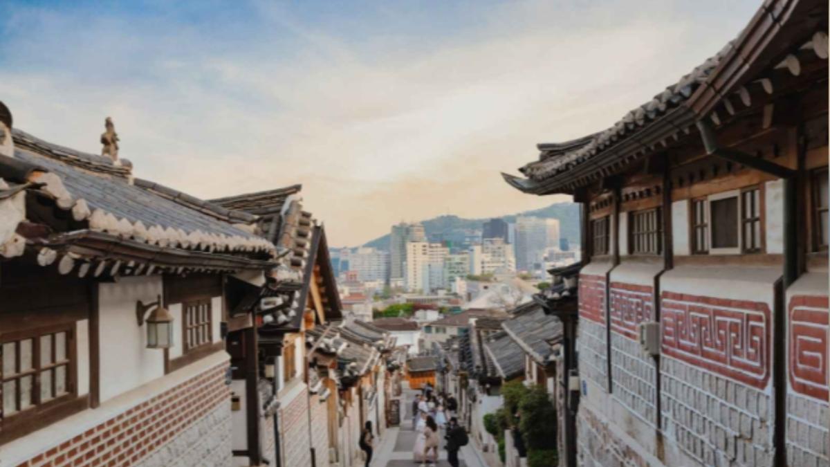 南韓著名景點「首爾北村」，擁有百年以上歷史的韓屋，古色古香。（圖／韓國觀光公社）