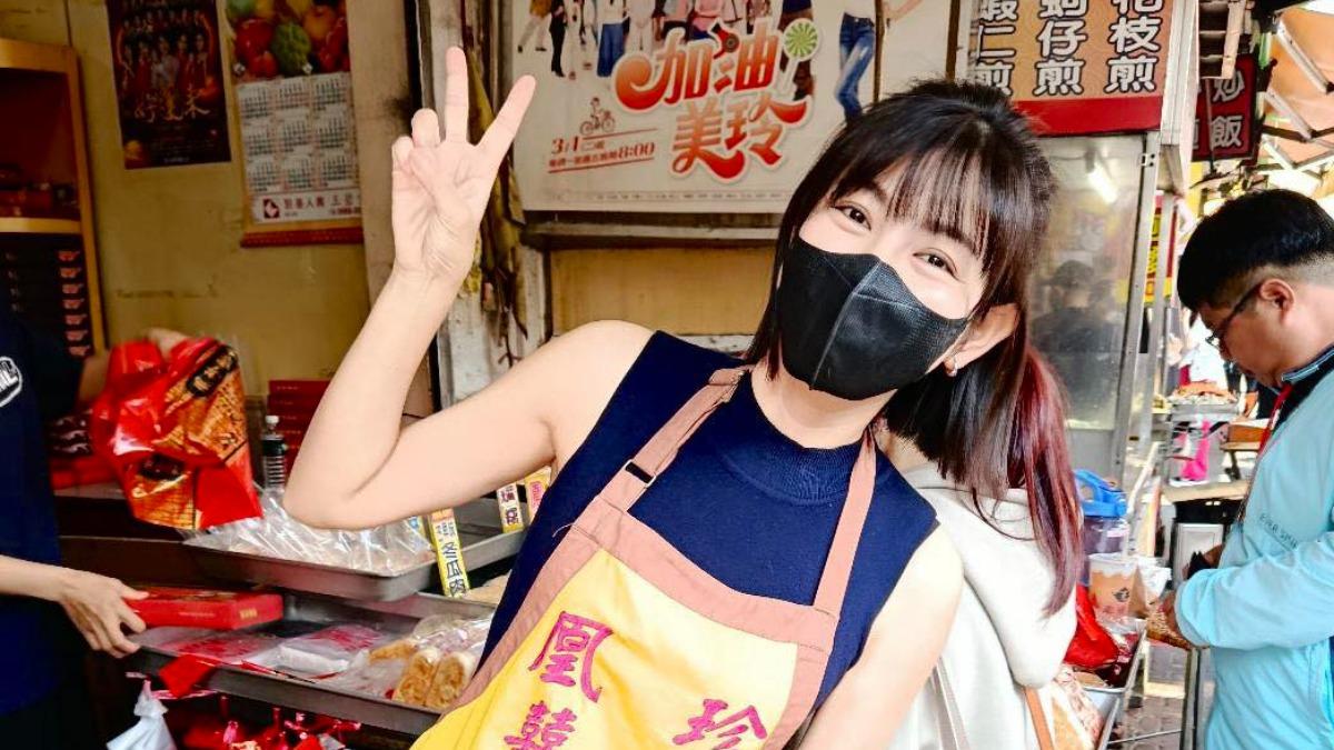 米可白剛開完刀！春節賣餅過勞突爆「雙耳聽不到」　無法脫罩原因曝