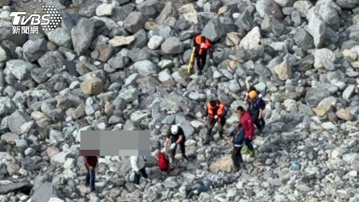 快訊/南橫「瓦筏哈橋」首起意外 男騎車噴飛墜5米深谷亡