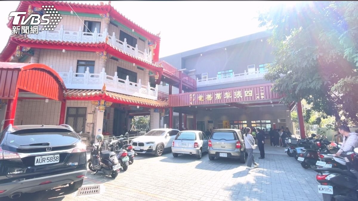 萬善堂納骨塔開放登記爆口角！50名委員「能先卡位」民眾氣炸。(圖／TVBS) 