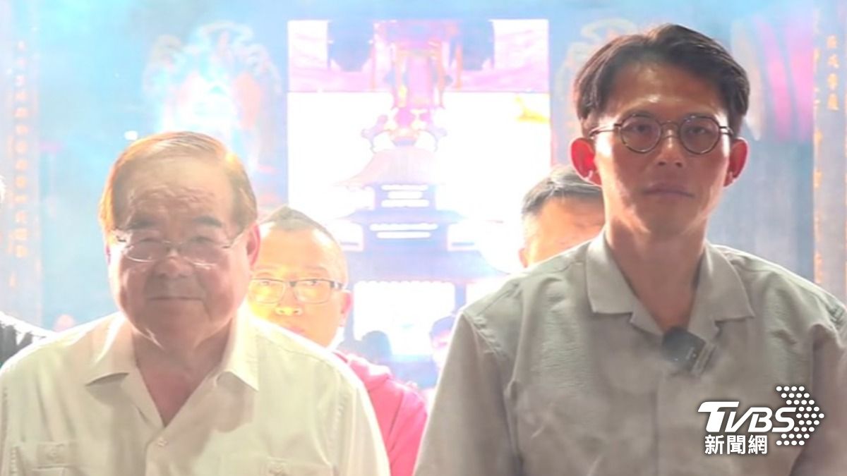 黃國昌與李乾龍(圖/TVBS資料畫面)