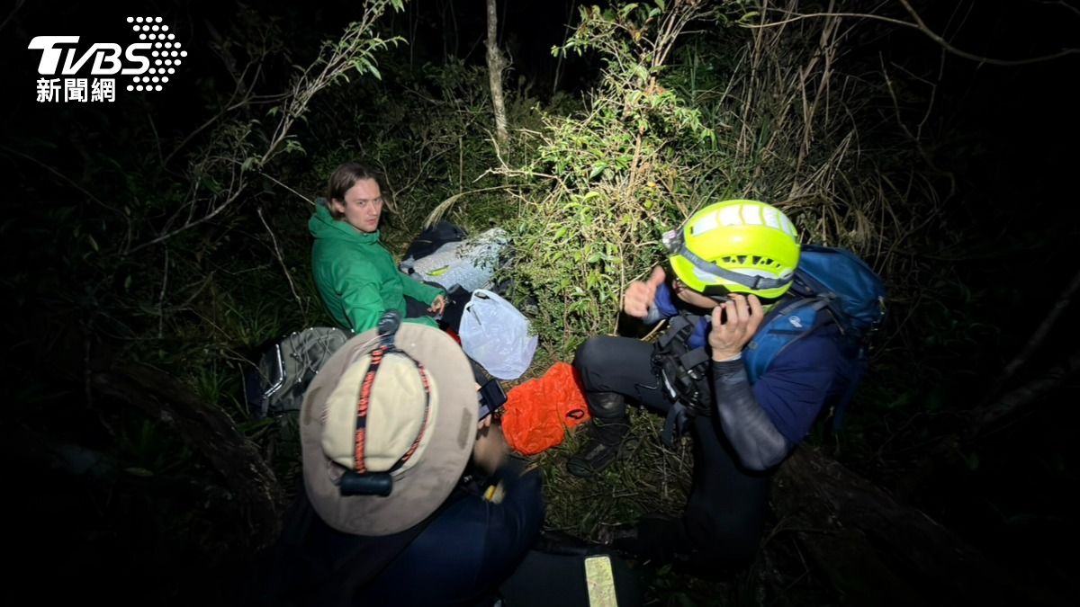 摸黑挺進山林!挪威登山客迷途宜蘭 6小時跨夜搜救畫面曝