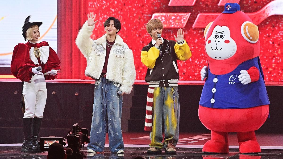 King & Prince登台。(圖/台視提供)