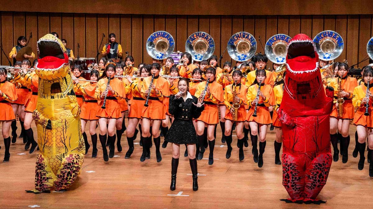 徐懷鈺與橘高校吹奏樂部帶來國際共演。(圖/文總提供)