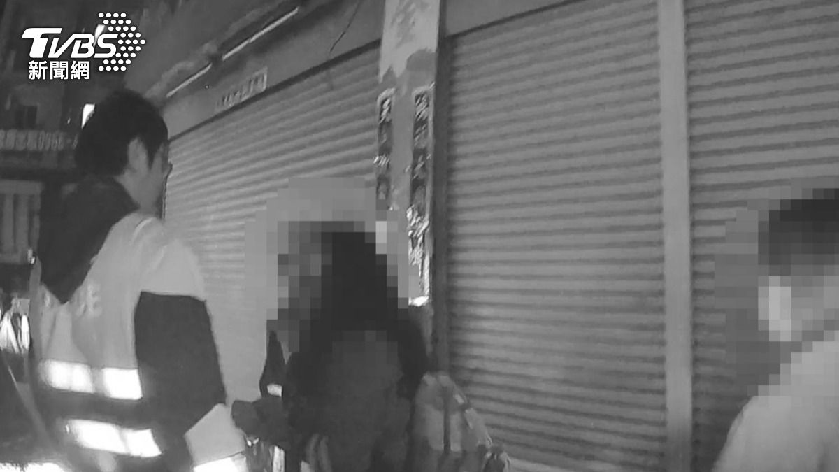 邱女擔心會有歹徒。(圖/TVBS)