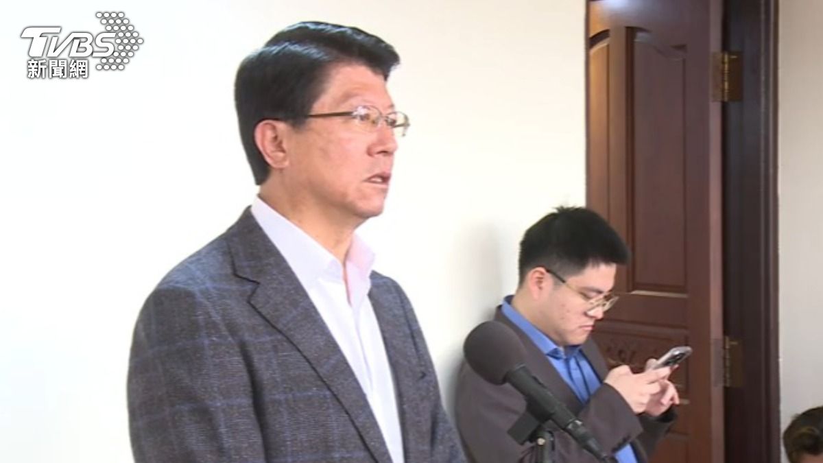  謝龍介表態支持韓國瑜的禮遇方案，認為不必再為難賴總統。（圖／TVBS）
