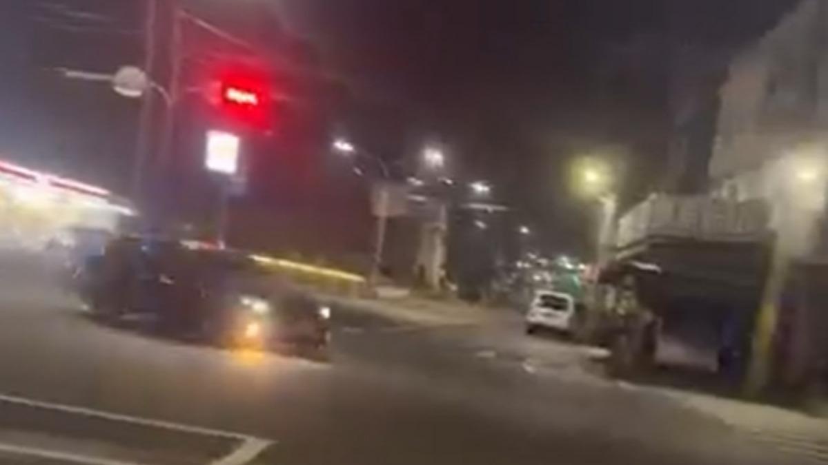 駕駛企圖甩掉警方追捕加速逃逸。（圖／_jhen_09_01授權提供）