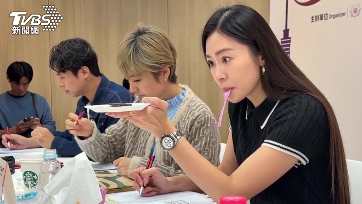 女星張棋惠擔任評審之一。(圖/TVBS)