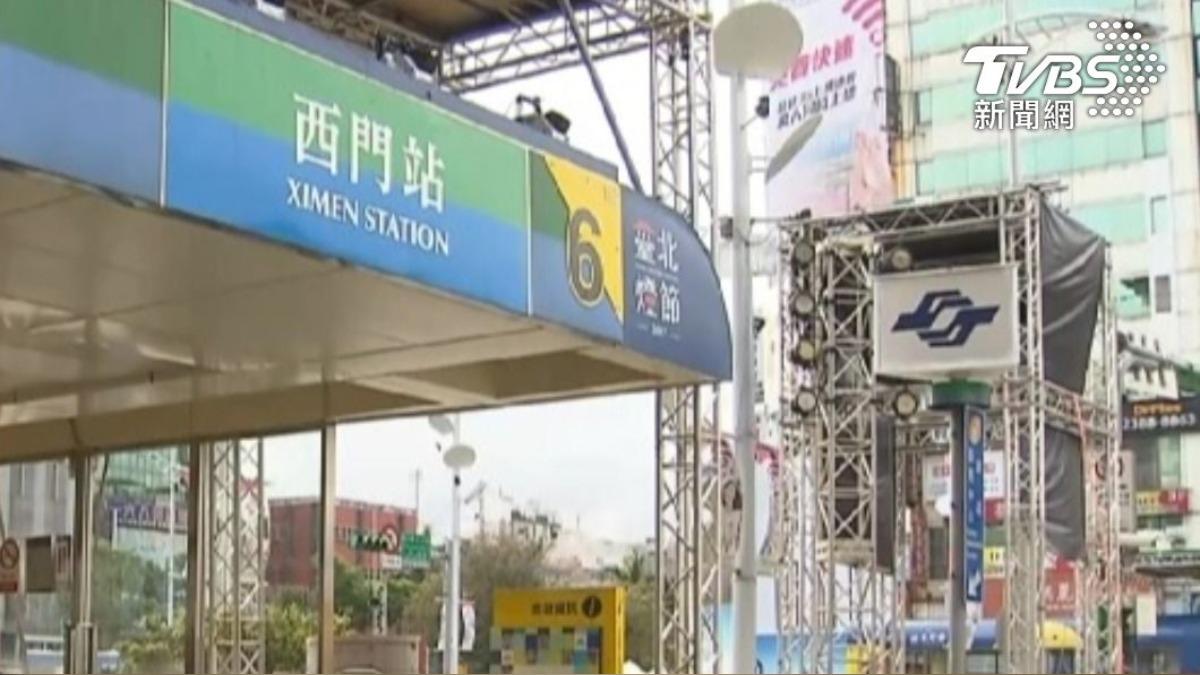 北捷西門站今上午發生衝突案件，2乘客電梯口動手掛彩。（圖／TVBS）