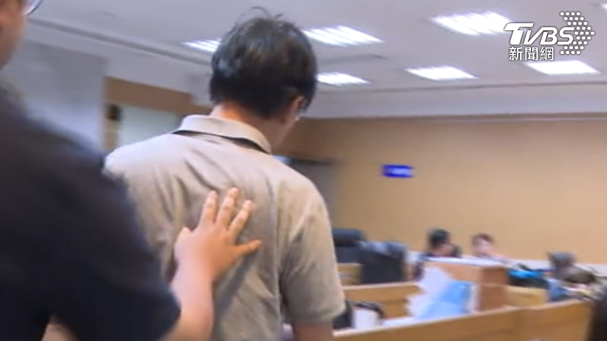 遭指控的吳姓醫師爭議頻傳。(圖/TVBS)