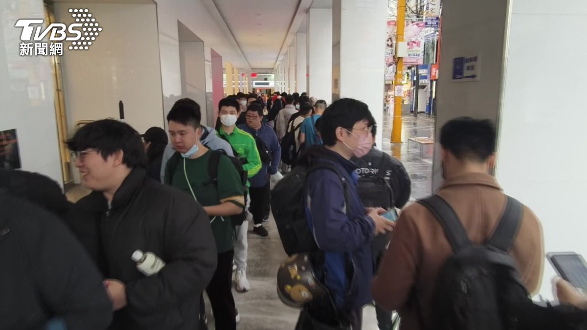 手遊慶典活動吸引大批人潮。(圖/TVBS)