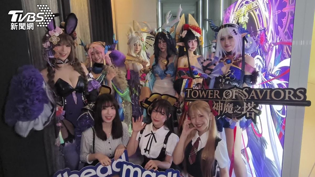 多位女將COSPLAY手遊角色。(圖/TVBS)