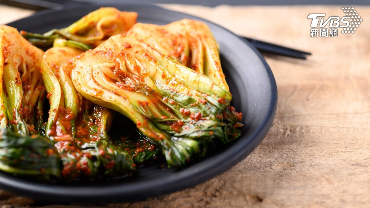 韓國銅板價料理「春白菜拌飯」近期在網路上爆紅。（示意圖／shutterstock達志影像） 