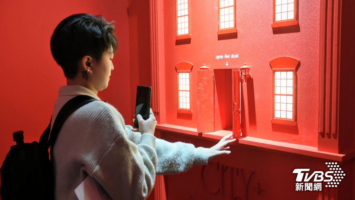 打開小門後還有驚喜，不過切記不用太用力。（圖／張哲鳴攝）