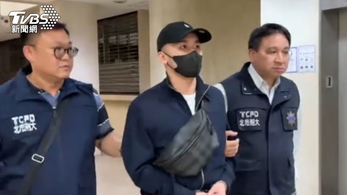 彭姓嫌犯前年持球棒砸毀藝人吳姍儒的咖啡廳。(圖/TVBS)