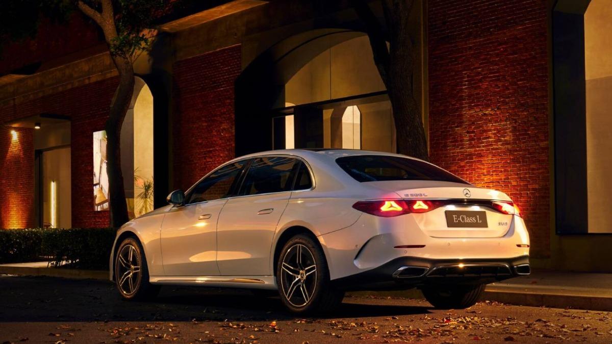 Mercedes-Benz方面同樣不手軟。E-Class多數車型優惠落在11萬至13.5萬元人民幣之間,約新台幣50.2~61.6萬。(圖/M-Ben提供)