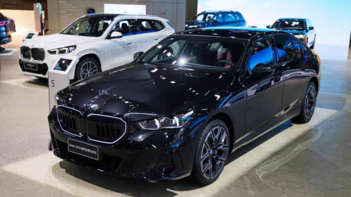 面對市場變化,BMW也已宣布未來將展開大規模產品攻勢,計畫在2027年前推出超過40款新車或改款車型,並加速電動化布局。(圖/華晨寶馬提供)