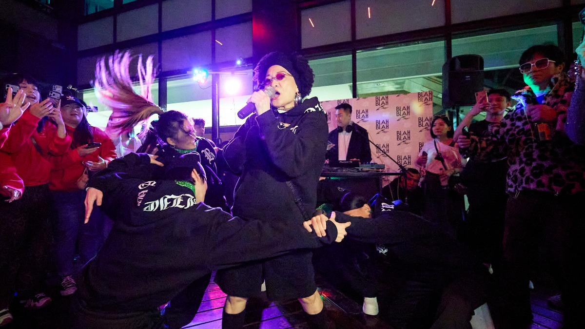 太驚喜！大咖天后現蹤夜店狂歡全被拍　吐心聲：激動得想哭