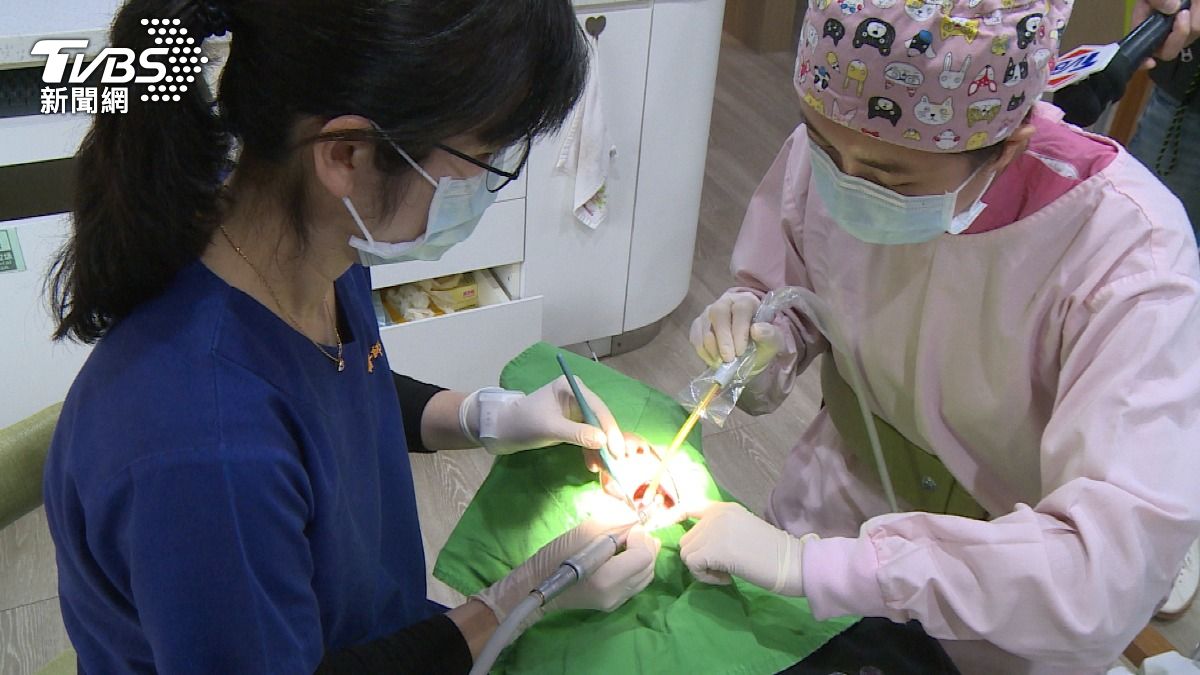 日研究:口腔衰弱.咀嚼功能不佳者 死亡風險增34% (圖/TVBS)