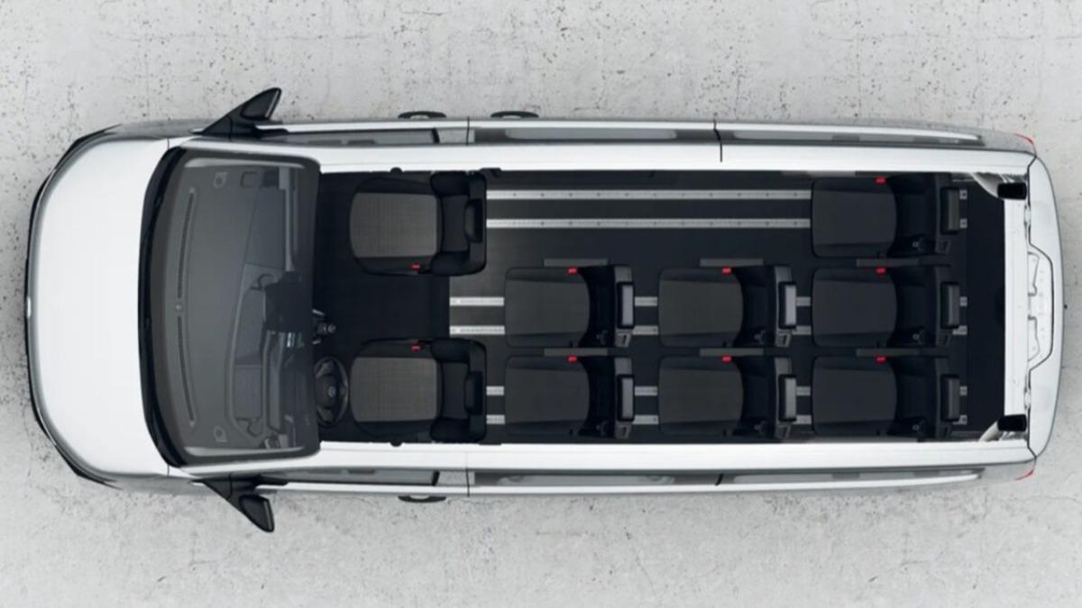 Shuttle Flex六軌Smartfloor鋁製地板打造高度模組化空間。(圖/Volkswagen Commercial Vehicles)