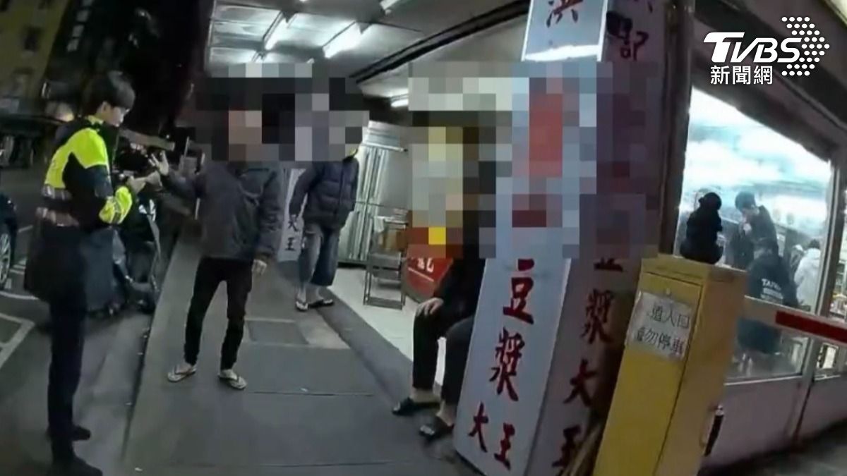 警方到場畫面。(圖/TVBS)