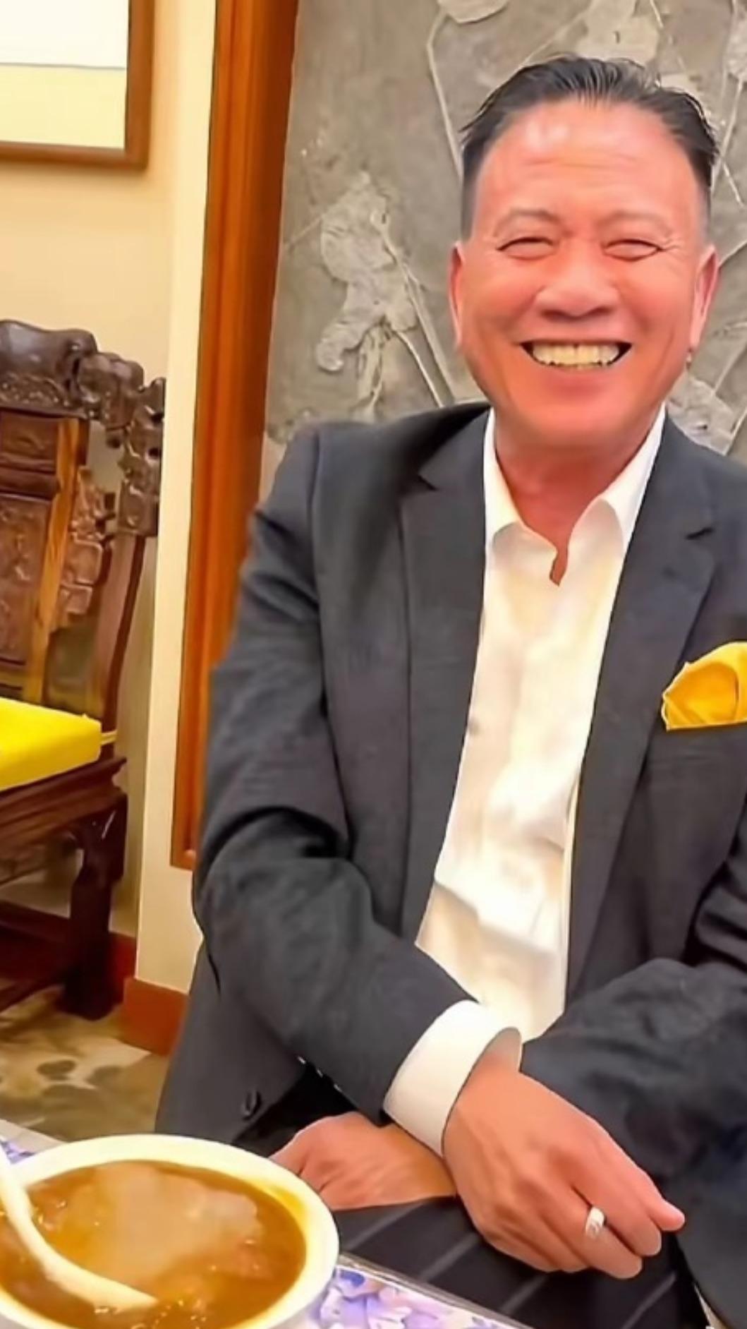 萬梓良因太愛喝酒患嚴重糖尿病,近年身體狀況不佳。(圖/翻攝自微博)