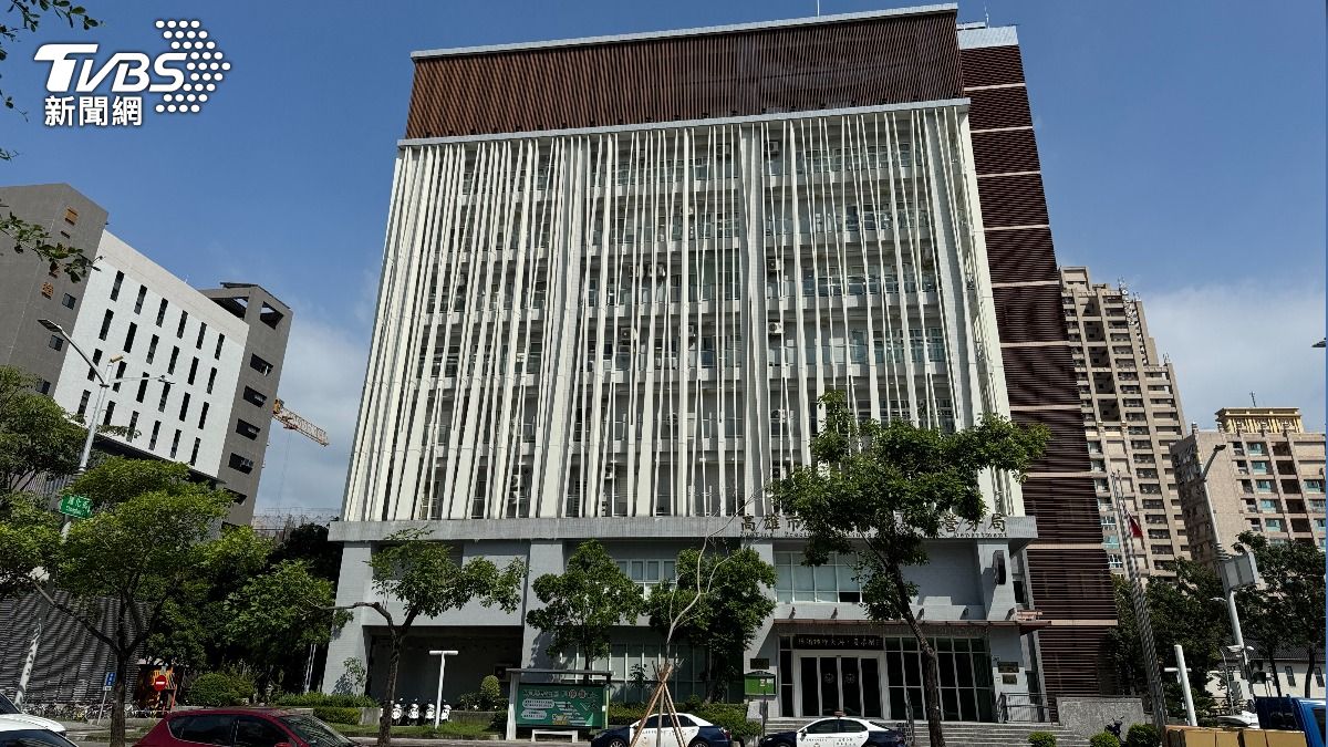快訊/出門買早餐卻天人永隔!高雄女墜露臺亡 同住妹淚崩潰