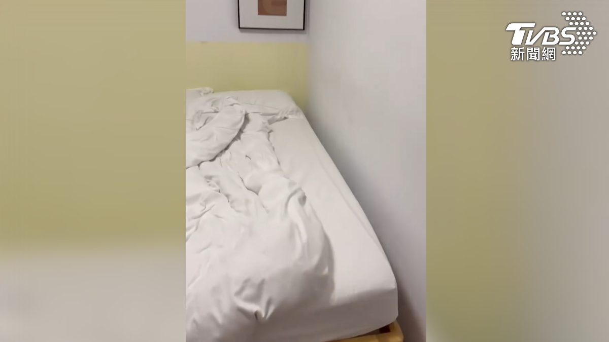 三間房間都是人家用過的，使用痕跡超明顯，就連公共空間也全是毛髮，完全沒有打掃消毒（圖／民眾提供）