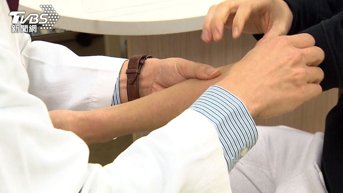 天冷!皮膚屏障功能差 醫:油脂.汗水少 (圖/TVBS)