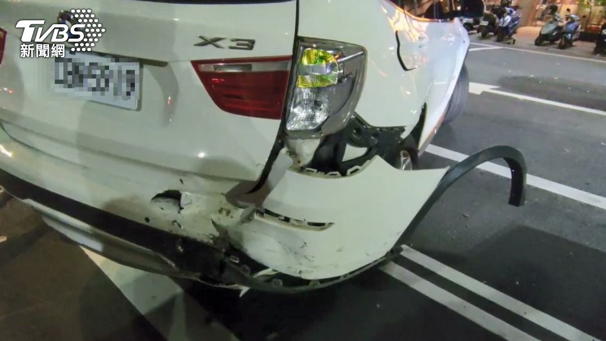 BMW破損。(圖/TVBS)