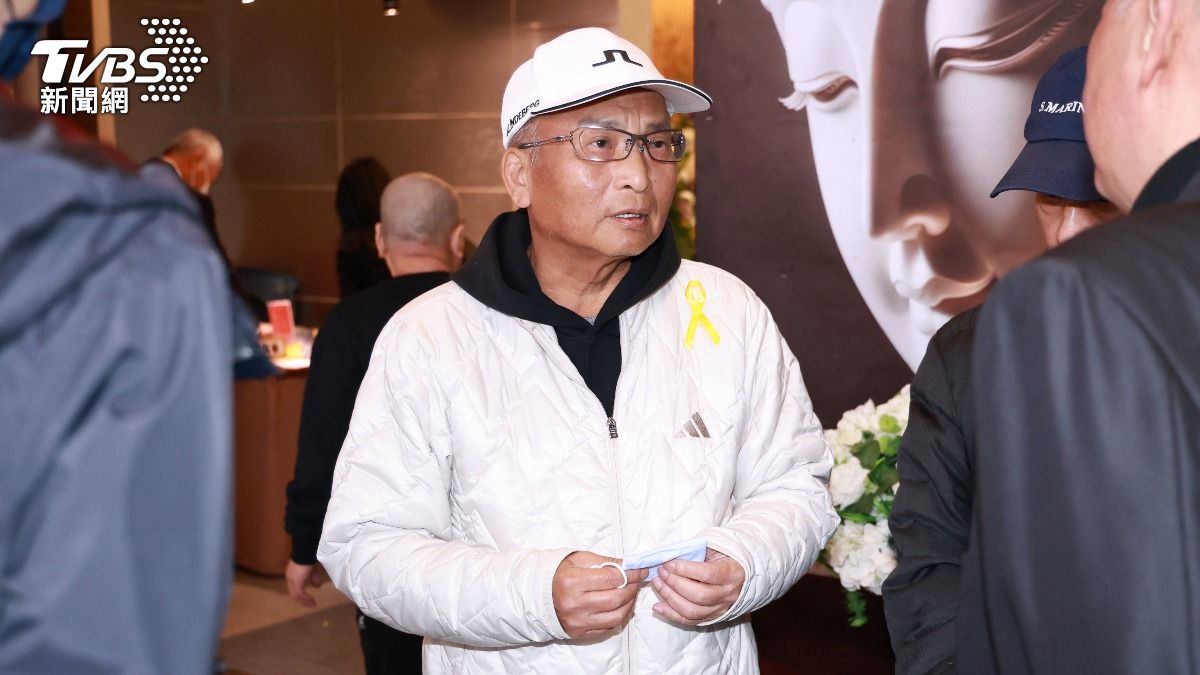 詹老師病逝！右手腫脹黃斑部病變引腦栓塞　孔鏘送別40年老友：天國裡快樂彈琴