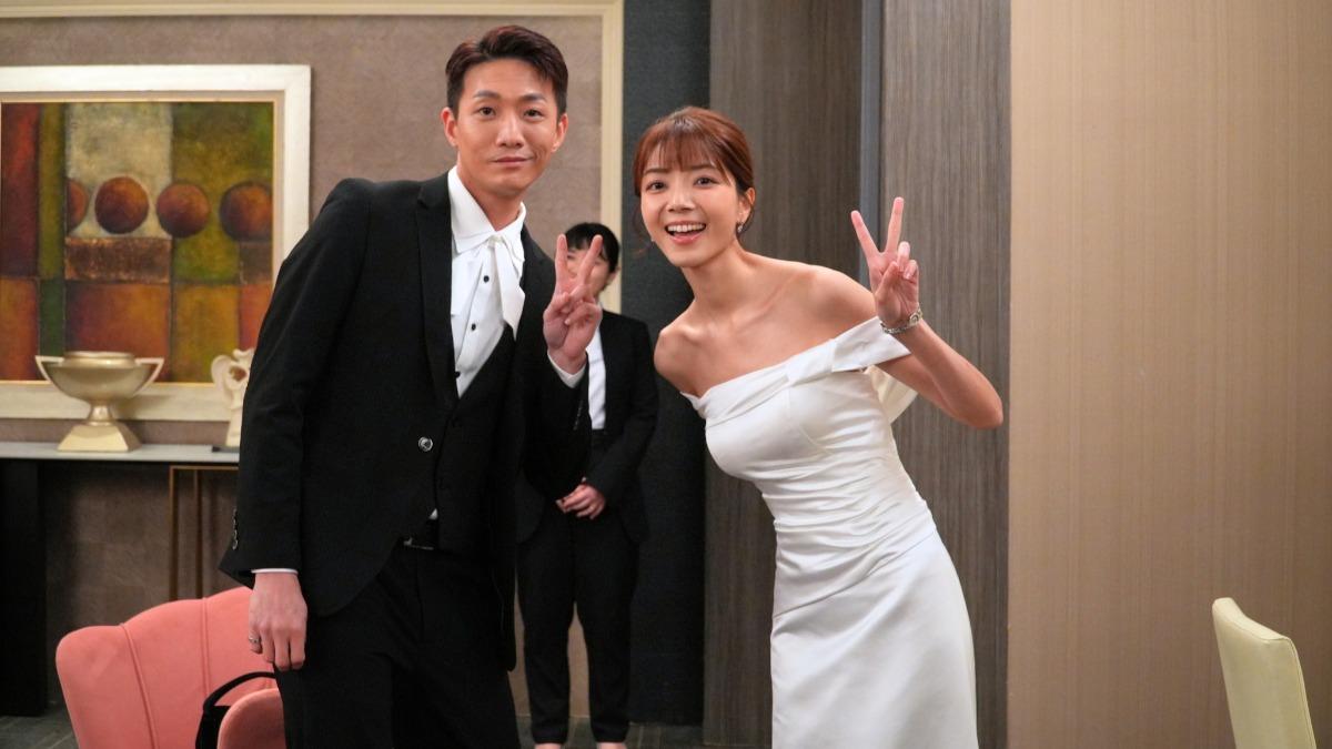 周宇柔(右)與楚翔初次合作就要飾演交往多年、感情深厚的夫妻。(圖/三立提供)
