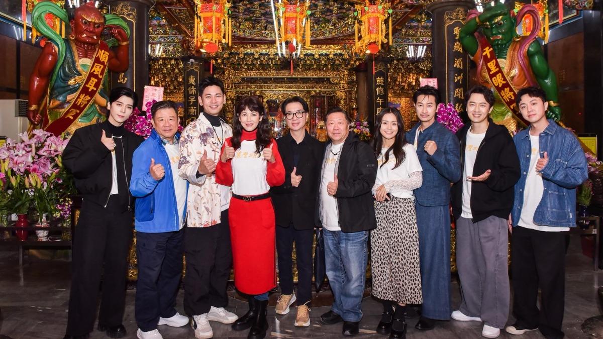 《農曆三月二十三》在板橋慈惠宮前封街舉辦盛大的「宮廟聯合力挺暨主題曲發布記者會」。(圖／北投映像電影提供)