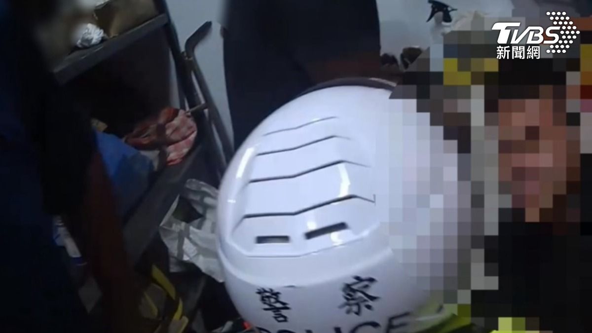 警方獲報前往現場。（圖／TVBS）