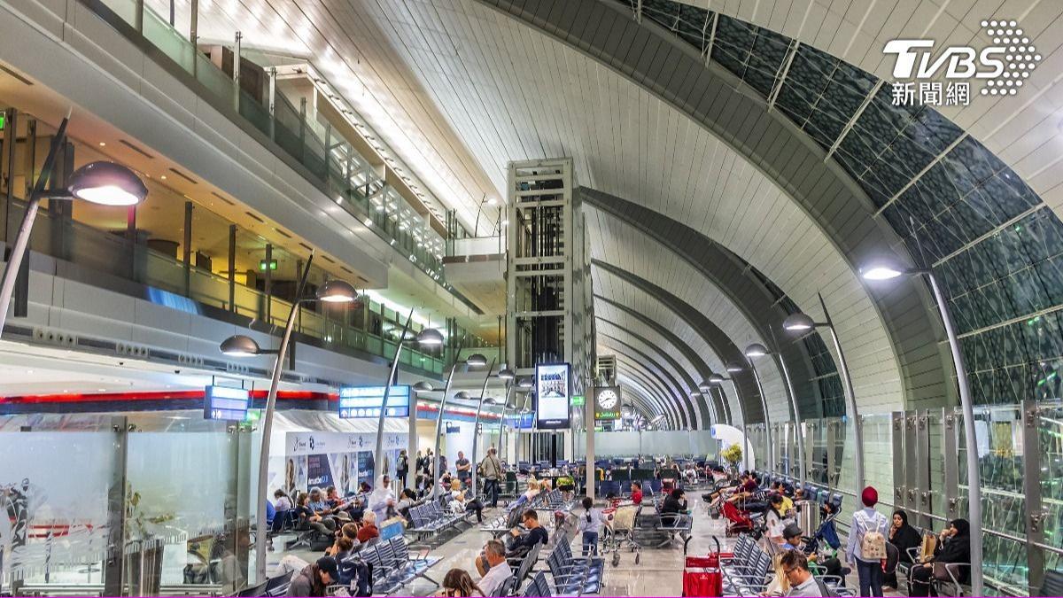 中東戰火打亂許多航線。圖為杜拜國際機場。(示意圖／shutterstock 達志影像)
