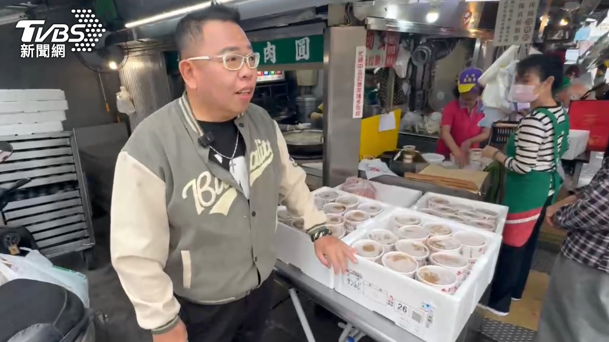 阿璋肉圓老闆霸氣喊加碼。（圖／TVBS）