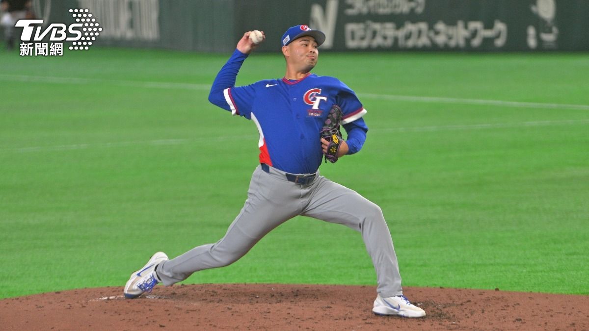 陳柏毓5局下接替登板投球。(圖/胡瑞麒攝)