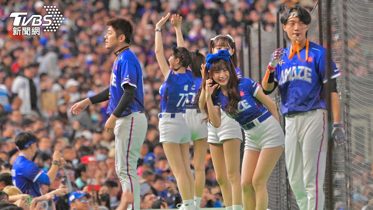 台灣啦啦隊征服東京巨蛋!日媒封「美女軍團」 日網暴動:全明星陣容
