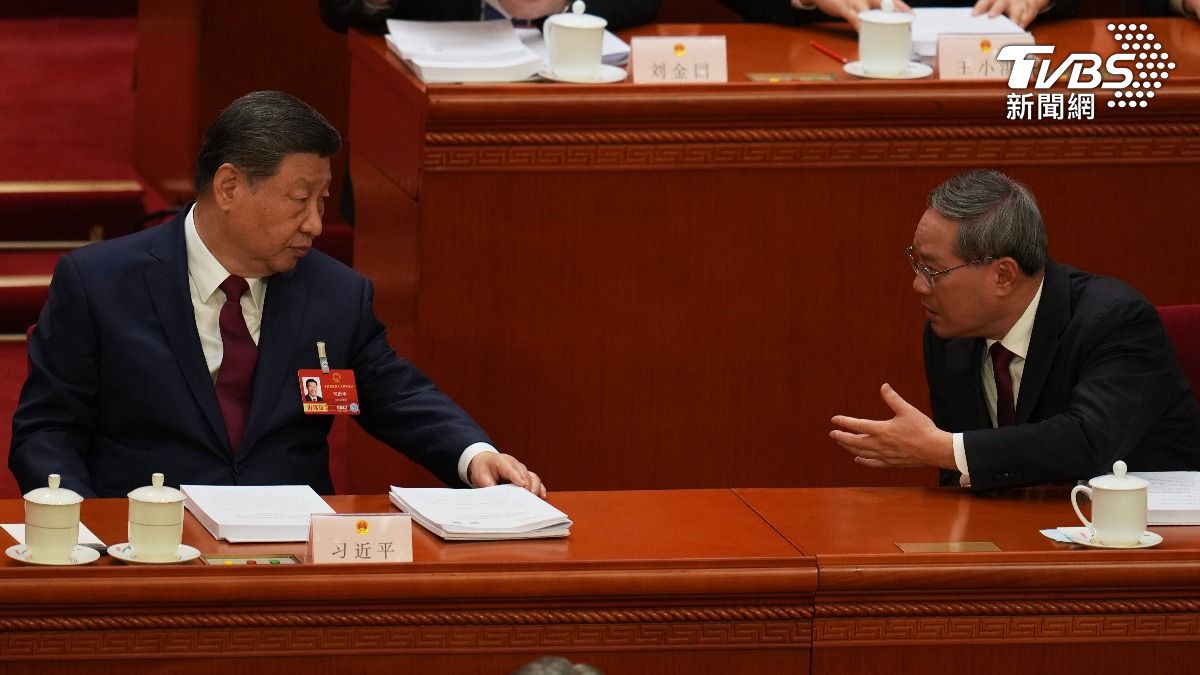中國大陸召開「兩會」習近平與李強交談(圖/達志影像美聯社)
