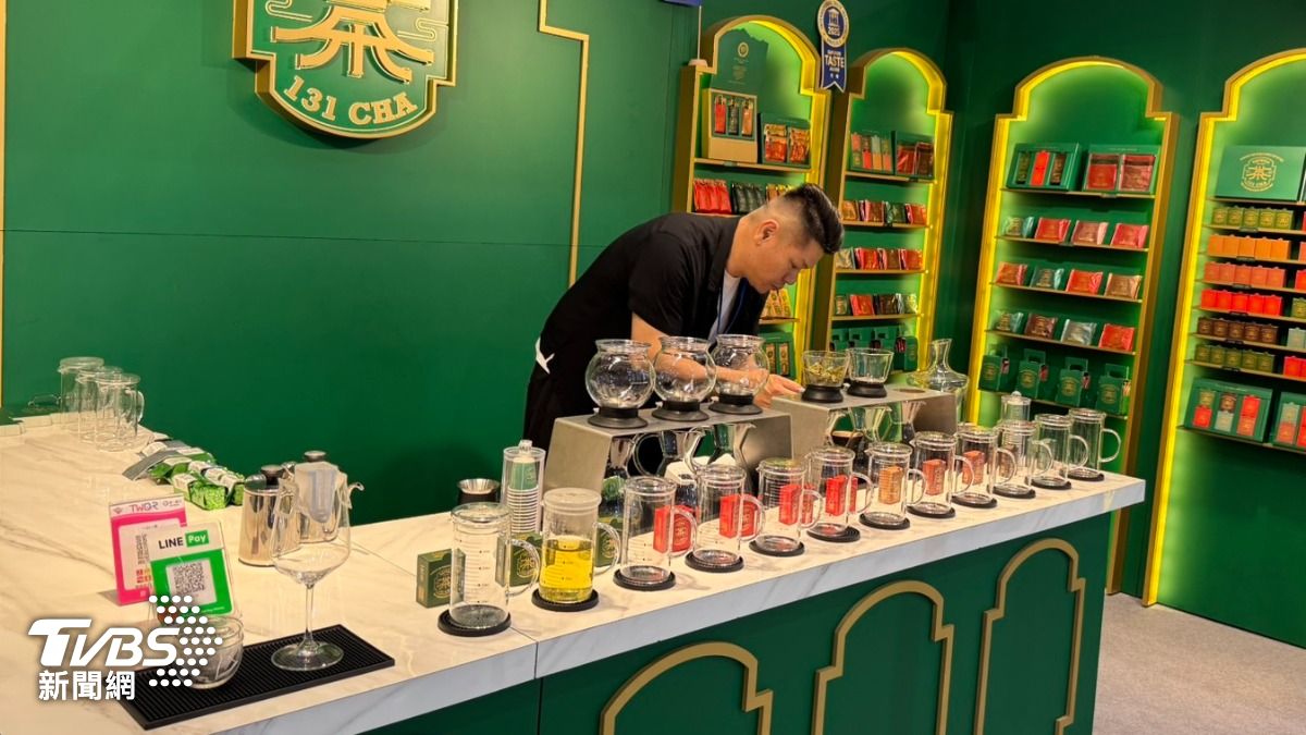 「茗茶區」集結了樸園茶業、靜祥閣等品牌。(圖/林雅婷攝)