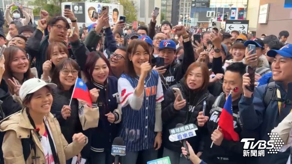 直擊WBC/賈永婕揪球迷東京巨蛋應援「台灣英雄,永遠愛你」 骰到六骰子來了!