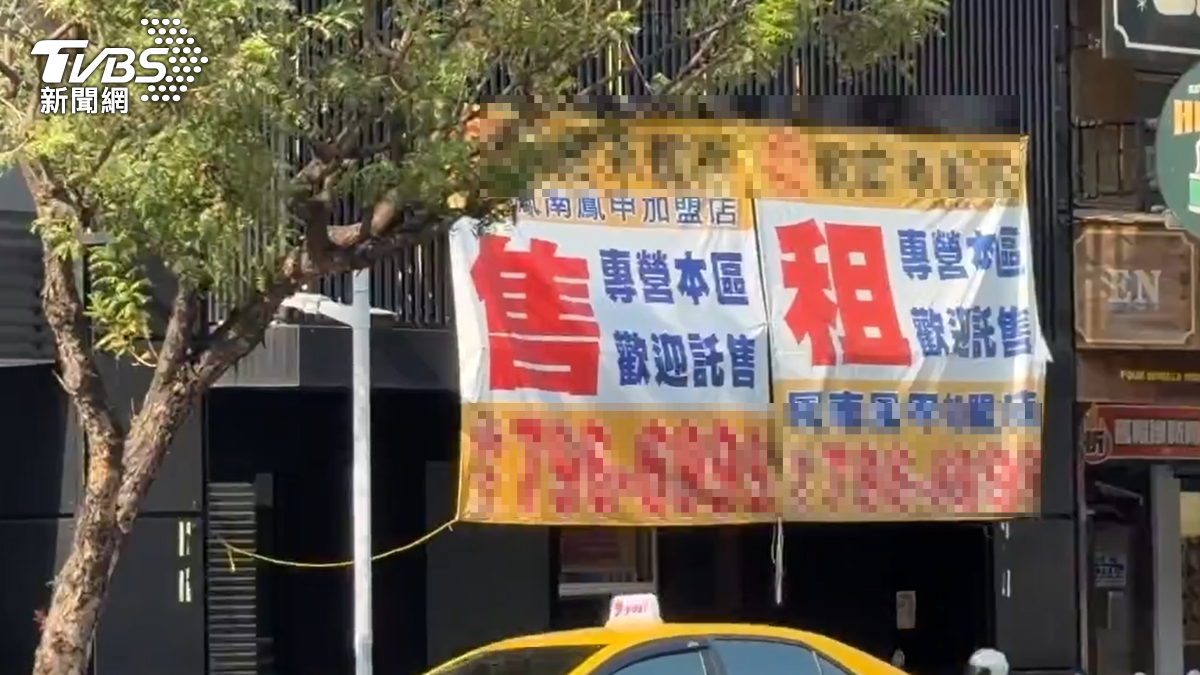 崛江商圈隨處可見「租、售」字樣。(圖/TVBS)